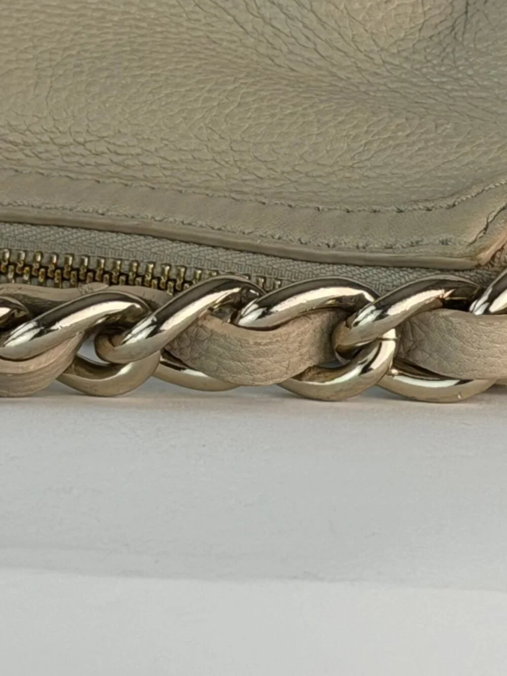 Kate Spade Cream Pebbled Leather Hobo Bag Gold Chain Shoulder Strap